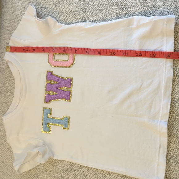 Amazon Essentials Homemade Iron-On "TWO" Decals T-shirt, 4T - Picture 7 of 7